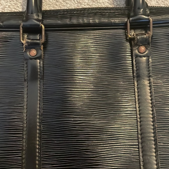 Authentic Louis Vuitton Epi briefcase - Picture 7 of 11